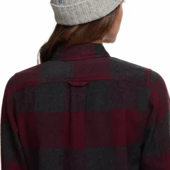 Canada Long-Sleeve Shirt - Women's