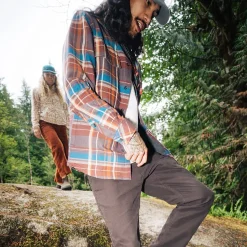 Carrick Bend Shirt Jacket - Men's