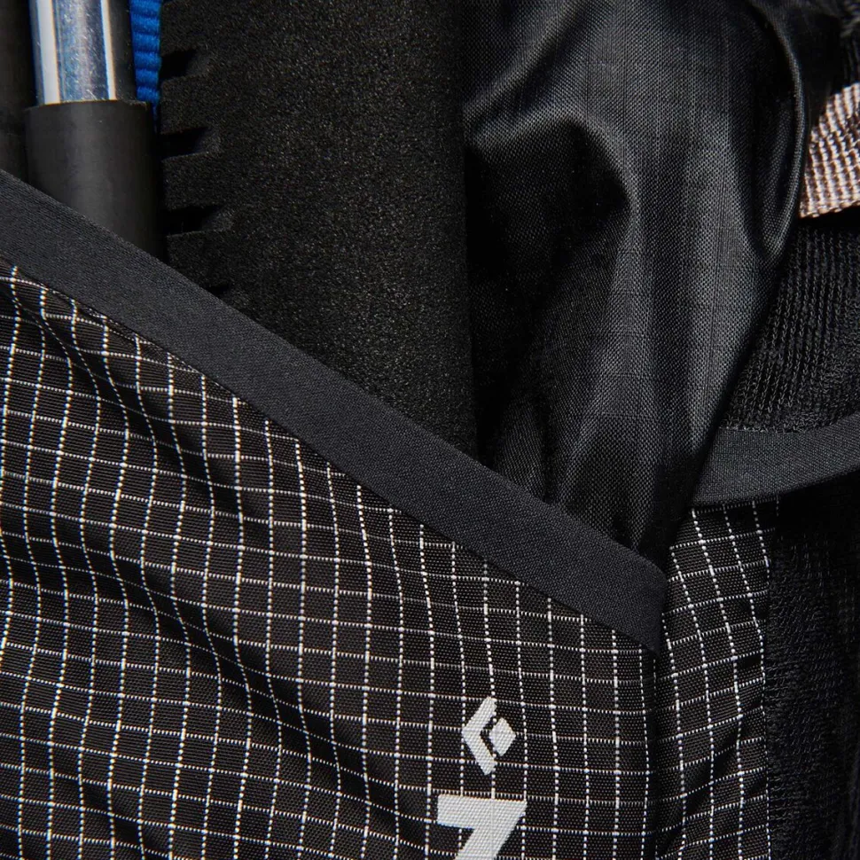 Distance 8L Backpack