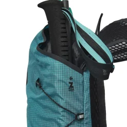Distance 8L Backpack - Women's