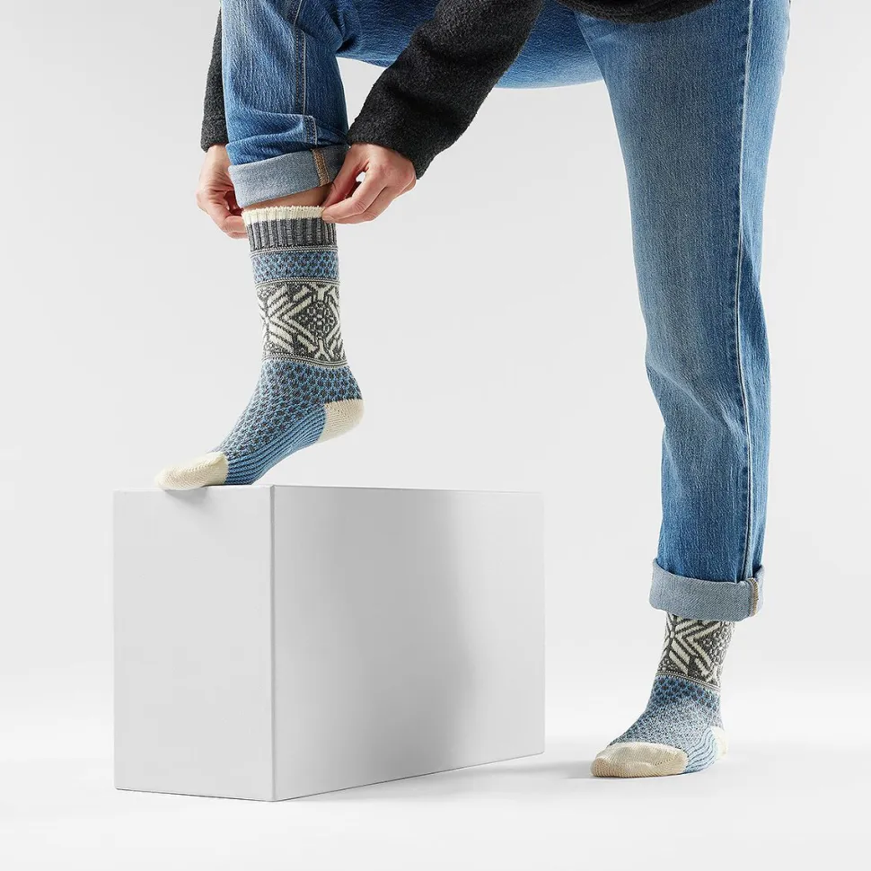 Everyday Popcorn Snowflake Pattern Crew Sock - Women's