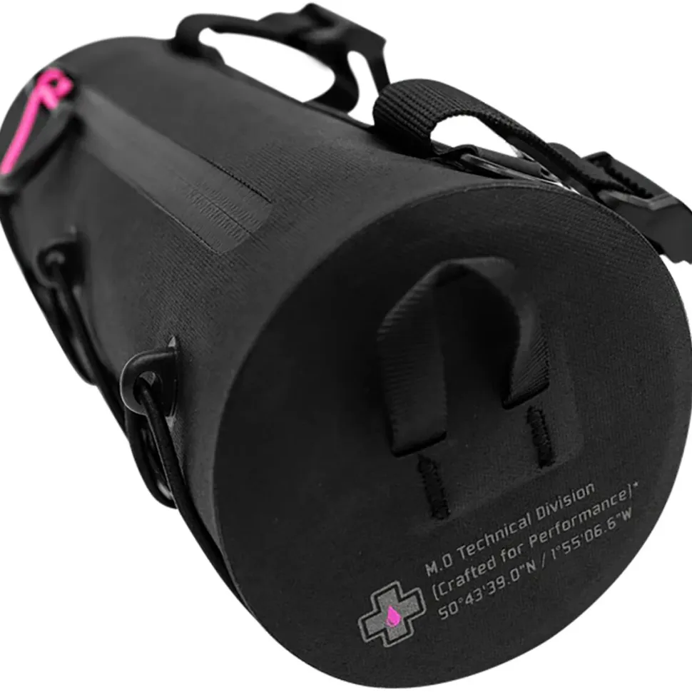 Explorer Bar Bag