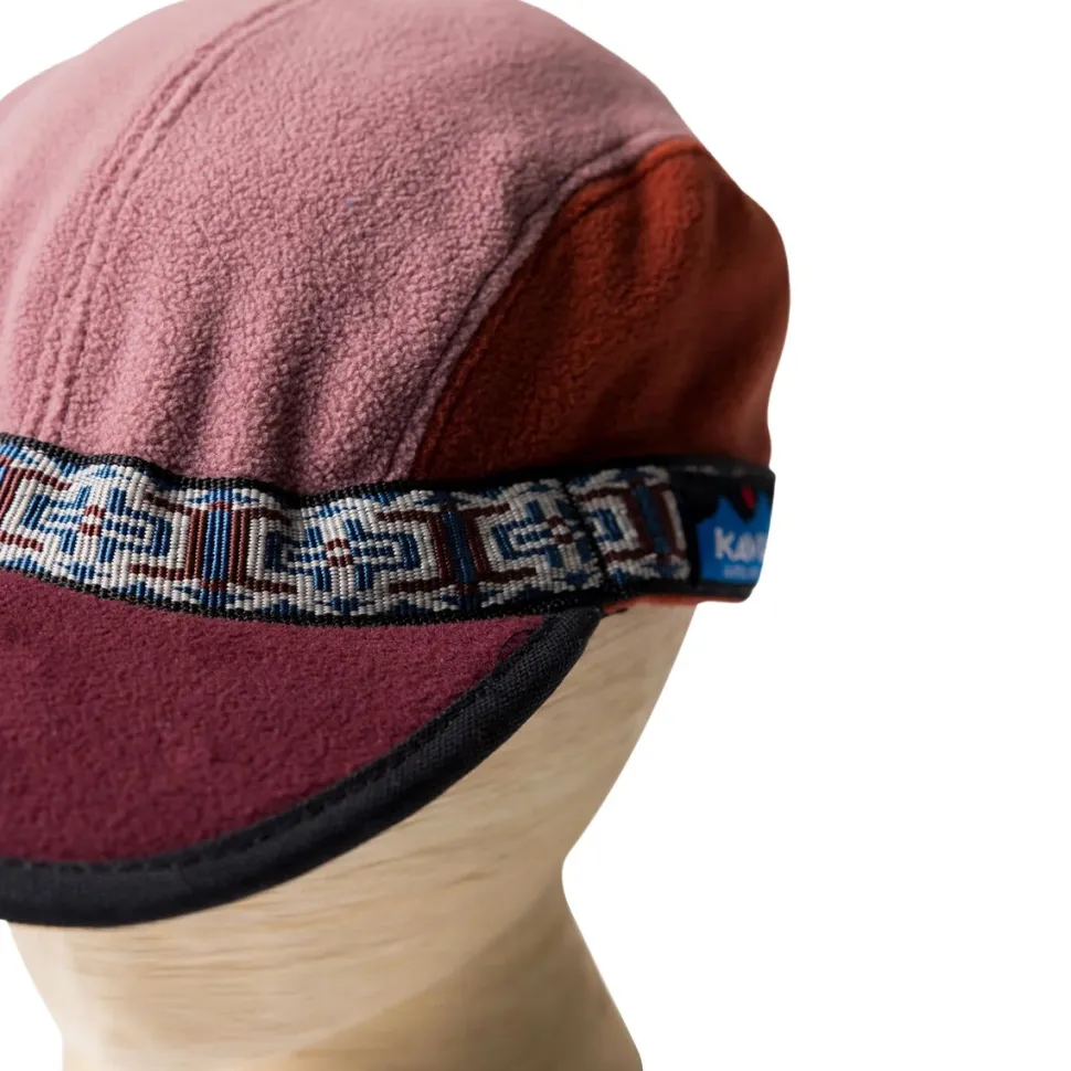 Fleece Strapcap