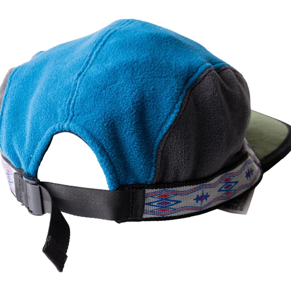 Fleece Strapcap