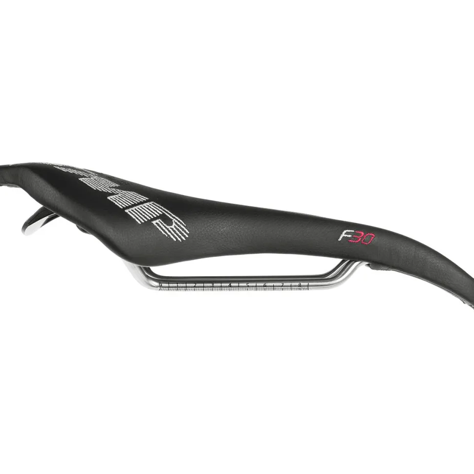 F30 Saddle