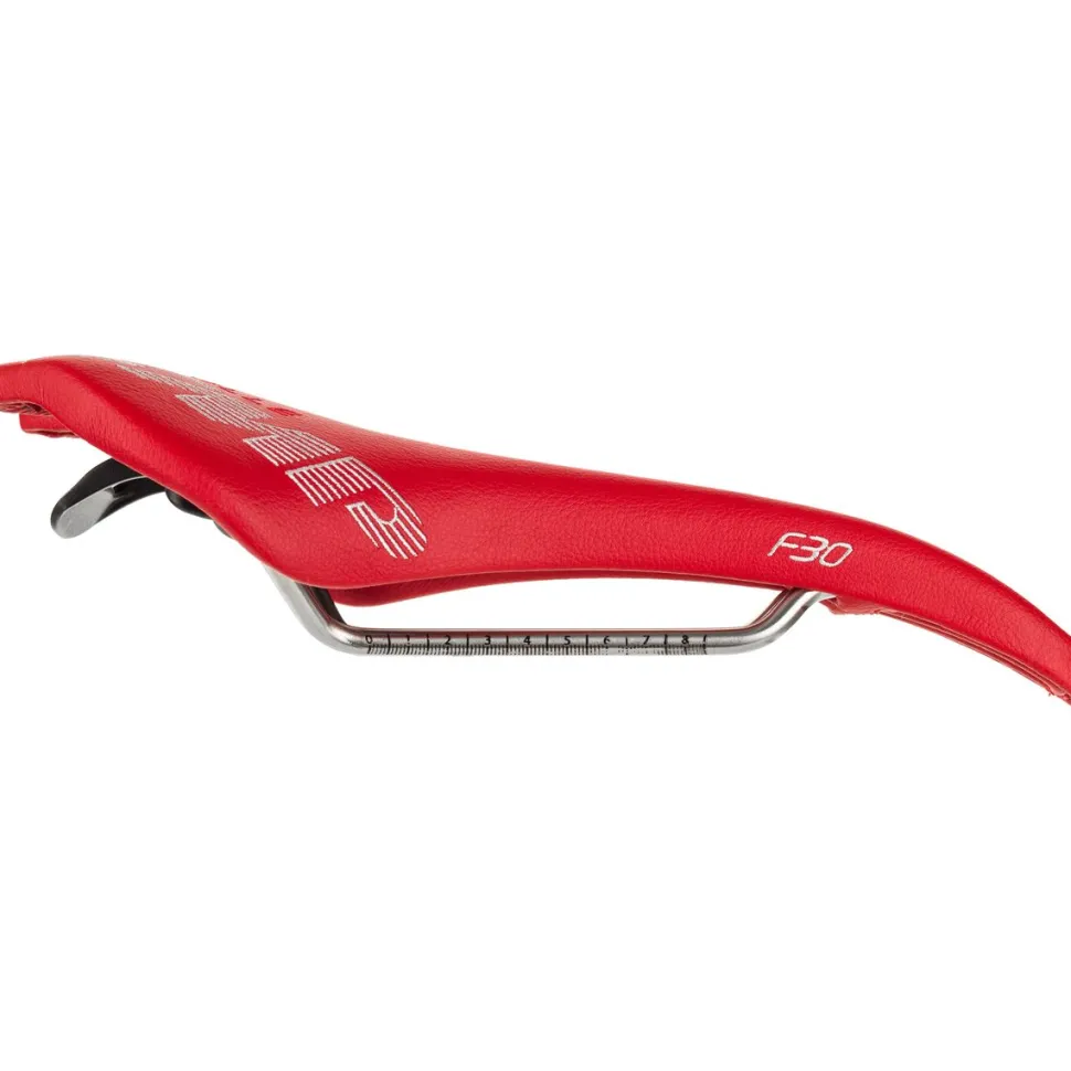 F30 Saddle