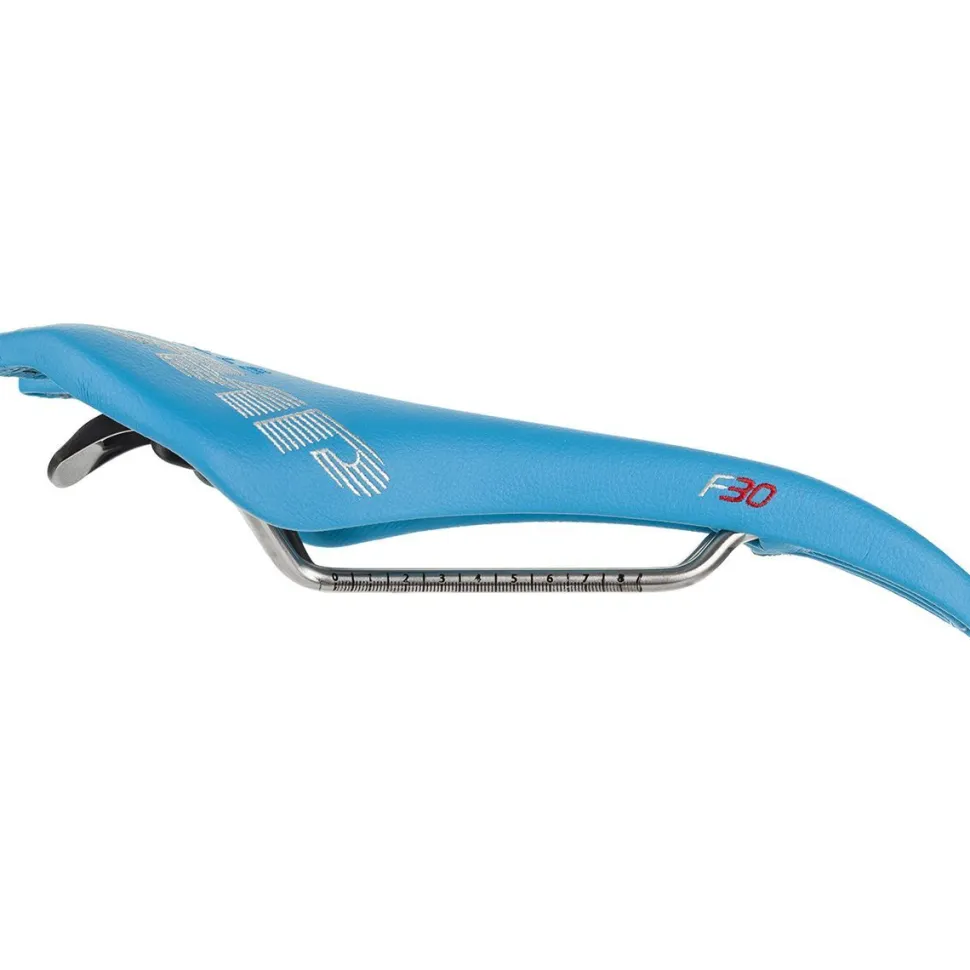 F30 Saddle