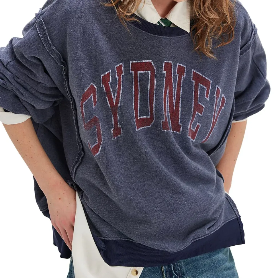 Graphic Camden Sweatshirt - Women's