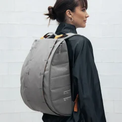 Hugger Base 15L Backpack