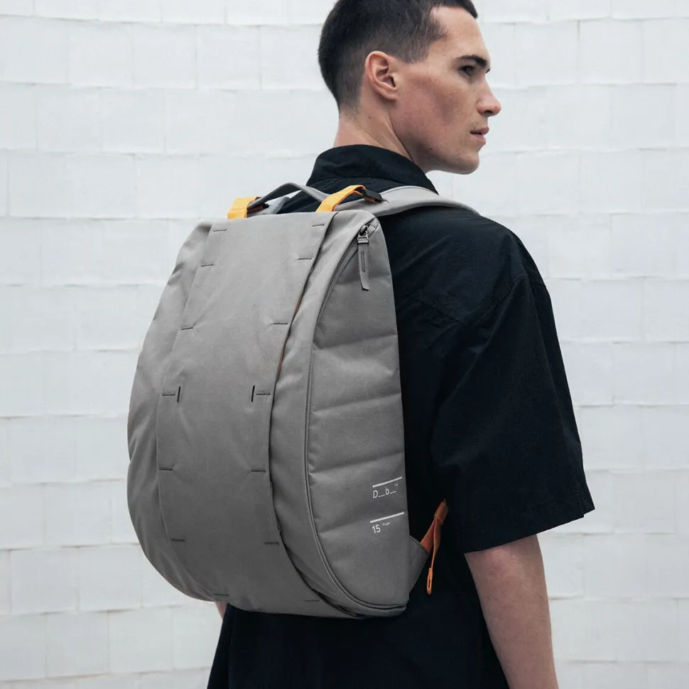 Hugger Base 15L Backpack