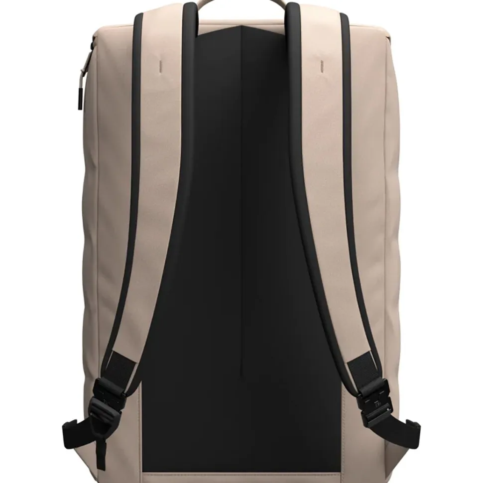 Hugger Base 15L Backpack