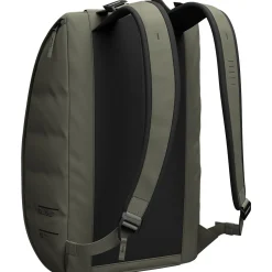 Hugger Base 15L Backpack