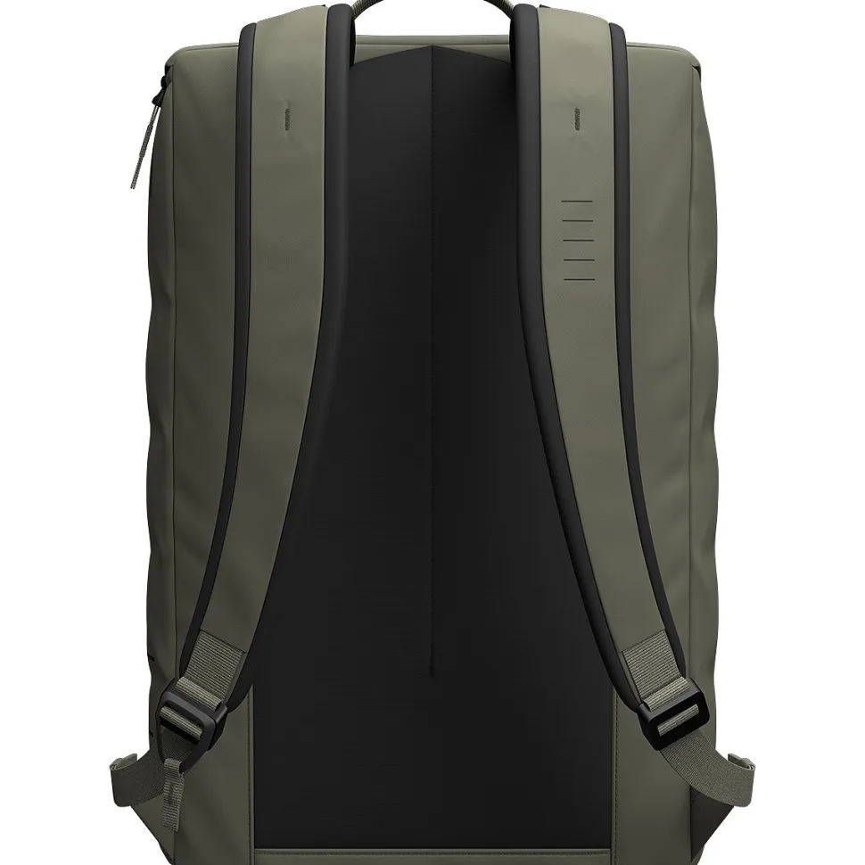 Hugger Base 15L Backpack