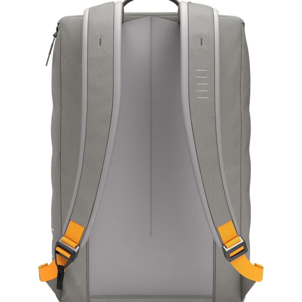 Hugger Base 15L Backpack