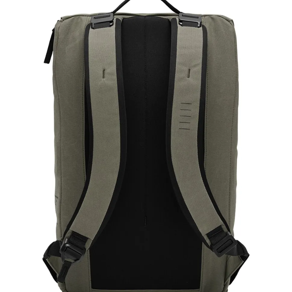 Hugger Base 15L Backpack