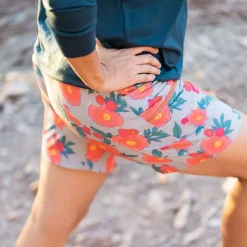 Limitless - Stretch Waistband High-Rise 7in Short - Women's
