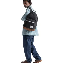 Pop Quiz 22L Backpack