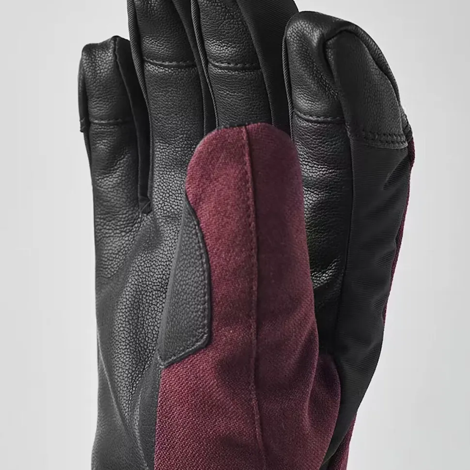 Powder Gauntlet Glove