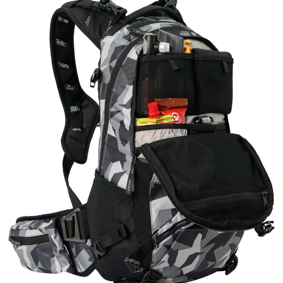 Shred 16L Backpack