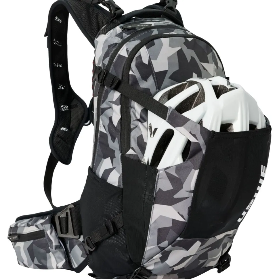 Shred 16L Backpack