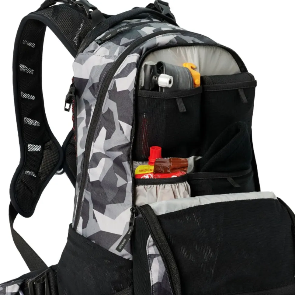 Shred 25L Backpack