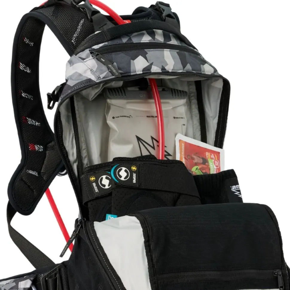 Shred 25L Backpack