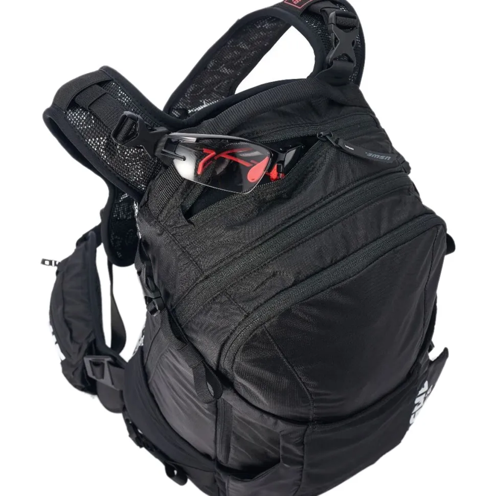 Shred 25L Backpack