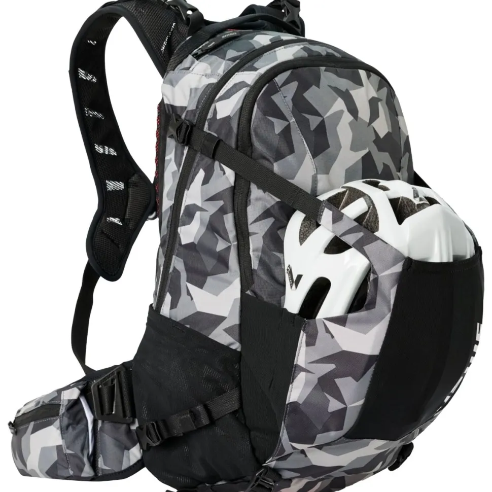 Shred 25L Backpack