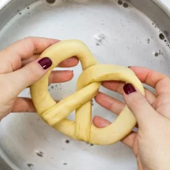 Soft Pretzel & Beer Cheese Kit