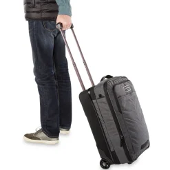 Status 42L+ Roller Bag