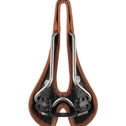 Stratos Saddle