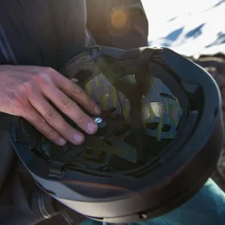 Summit Mips Helmet