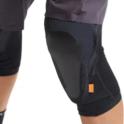 Summit Knee Guard