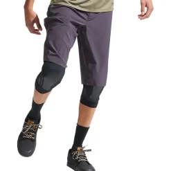 Summit Knee Guard