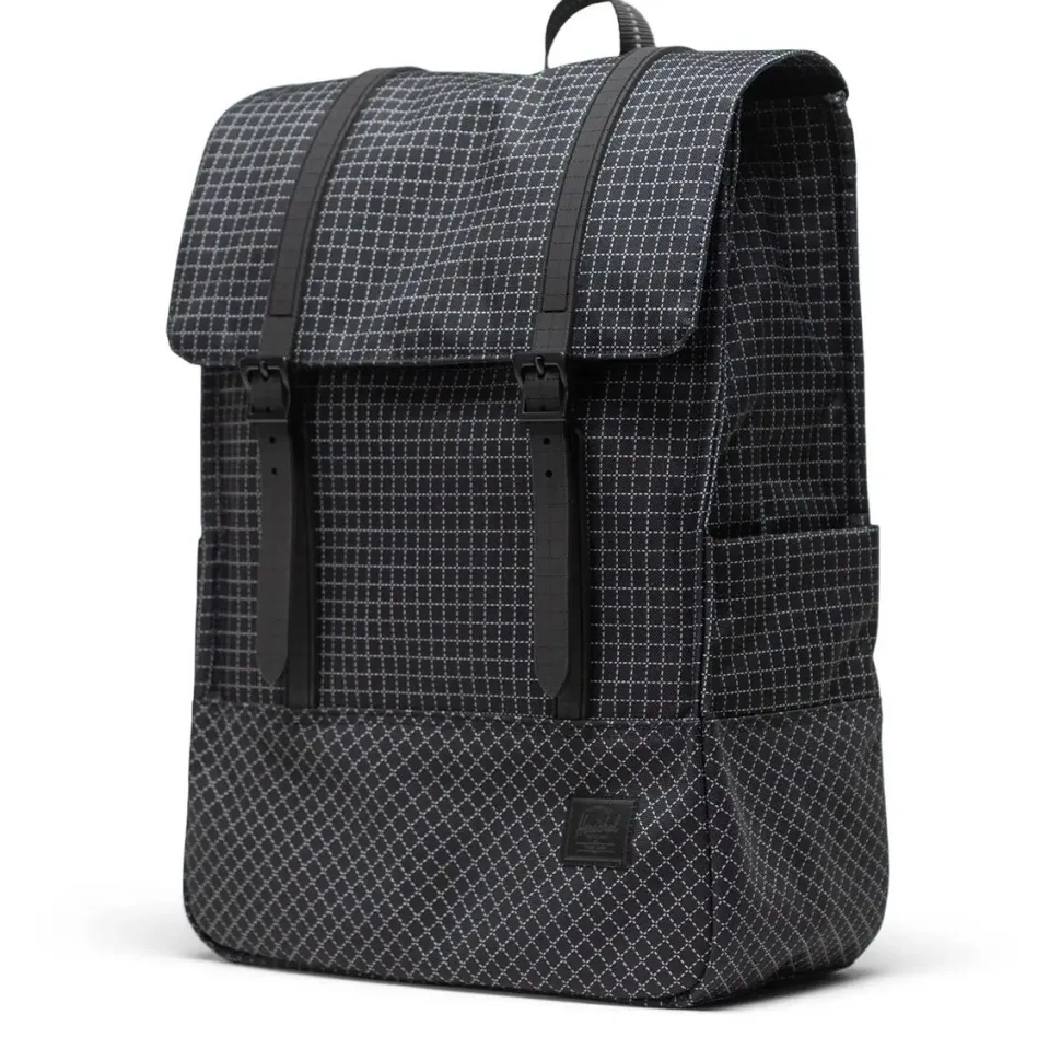 Survey 17.5L Backpack