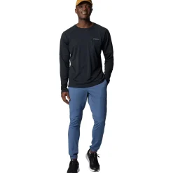 Tech Knit Long-Sleeve Crew Top - Men's