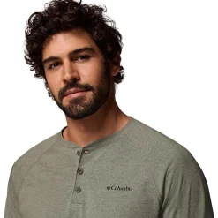 Thistletown Hills Raglan Henley Shirt - Men's