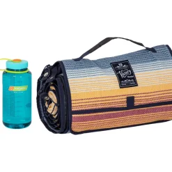 Victory Patio Blanket