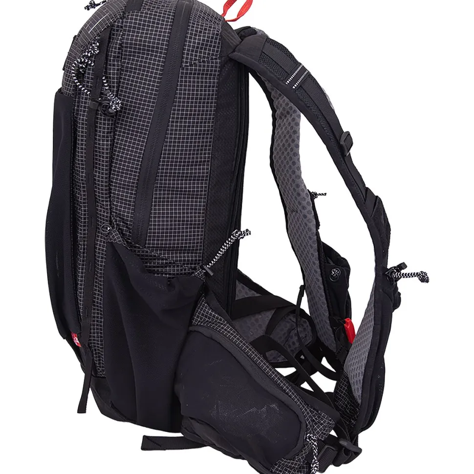 Zerk 13 Backpack w/2L Bladder